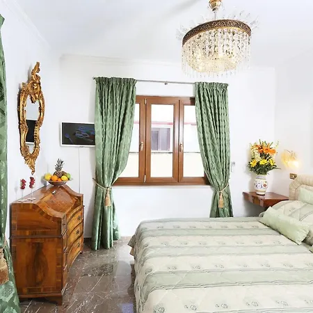 Luxury Center, Terrace With Views