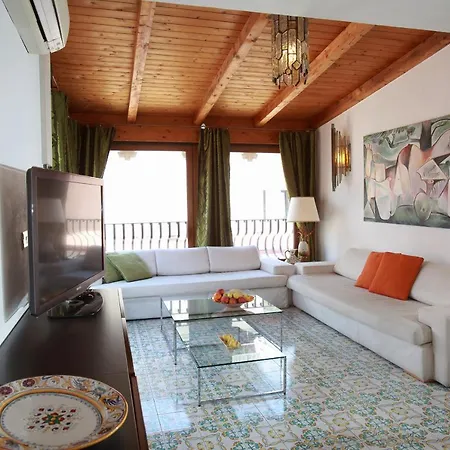 Luxury Center, Terrace With Views