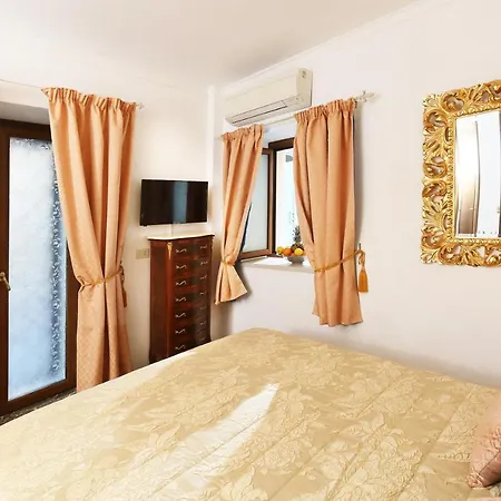 Villa Luxury Center, Terrace With Views