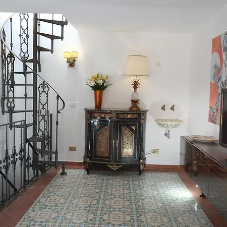 Villa Luxury Center, Terrace With Views