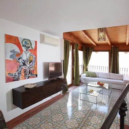 Luxury Center, Terrace With Views *