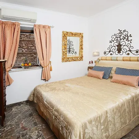 Luxury Center, Terrace With Views *